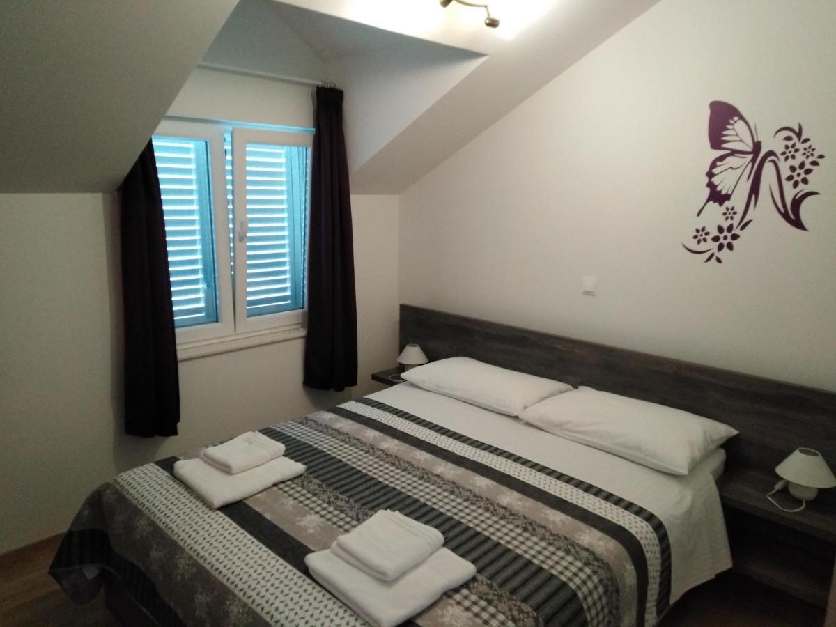 Solmaris Apartments Sukošan Eksteriør bilde